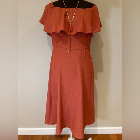 SugarLips off-shoulder ruffle dress size small - Picture 4 of 7